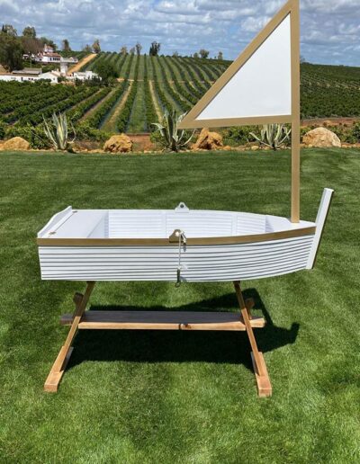 Barca de Madera Blanca para Botellines y Marisco