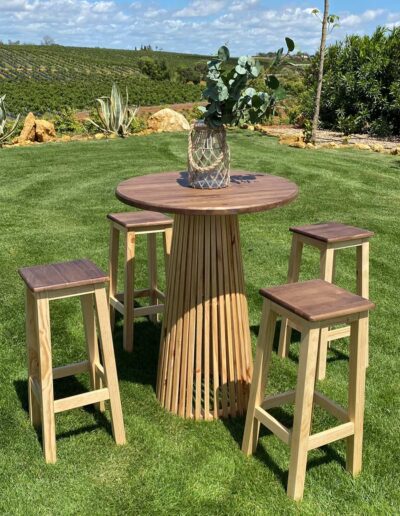 Mesa Alta de Madera Vintage Rejilla