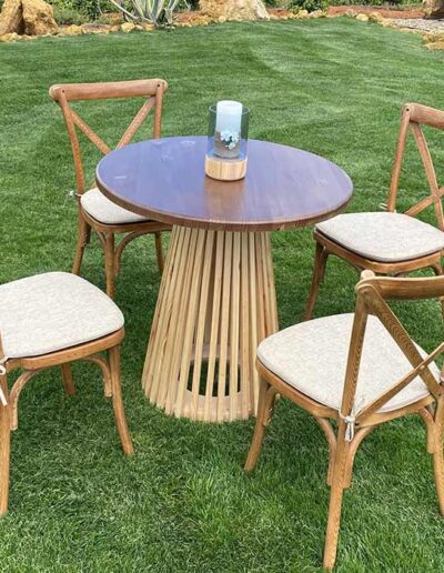 Mesa Baja de Madera Vintage Rejilla y Silla Cros