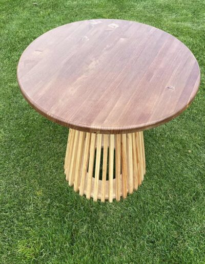 Mesa Baja de Madera Vintage Rejilla
